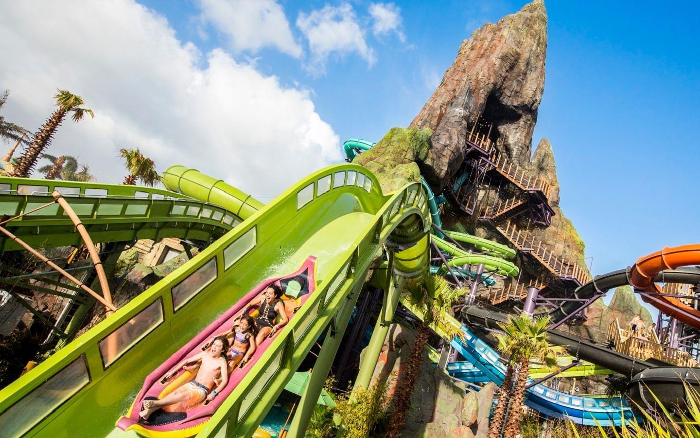 El Secreto Mejor Guardado: Un Día en Volcano Bay